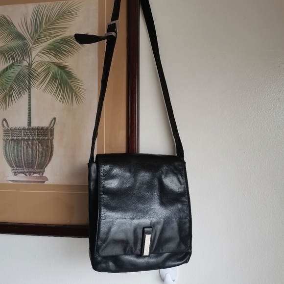 PERLINA NEW YORK LEATHER CROSSBODY BAGS BUNDLE (2 BAGS) - Picture 8 of 13